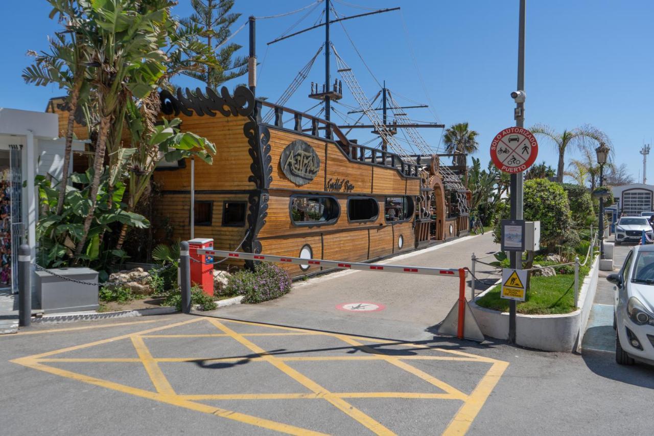 Vacation With Private Parking In Puerto Banus