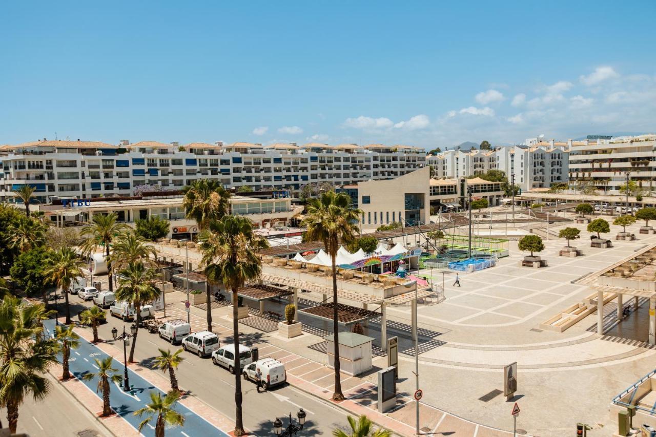 Vacation With Private Parking In Puerto Banus